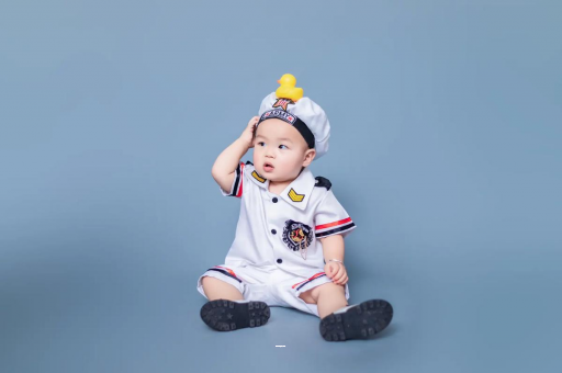 清远宝宝老摇头怎么回事