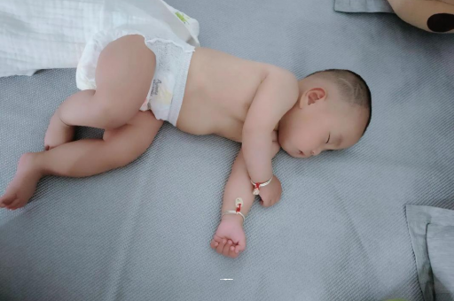 清远孕妇显怀早的原因